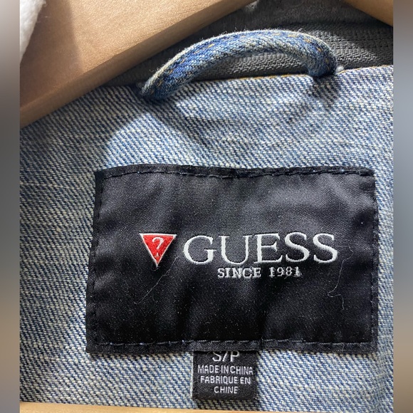 GUESS Vest with hoodie size S men - Picture 2 of 3